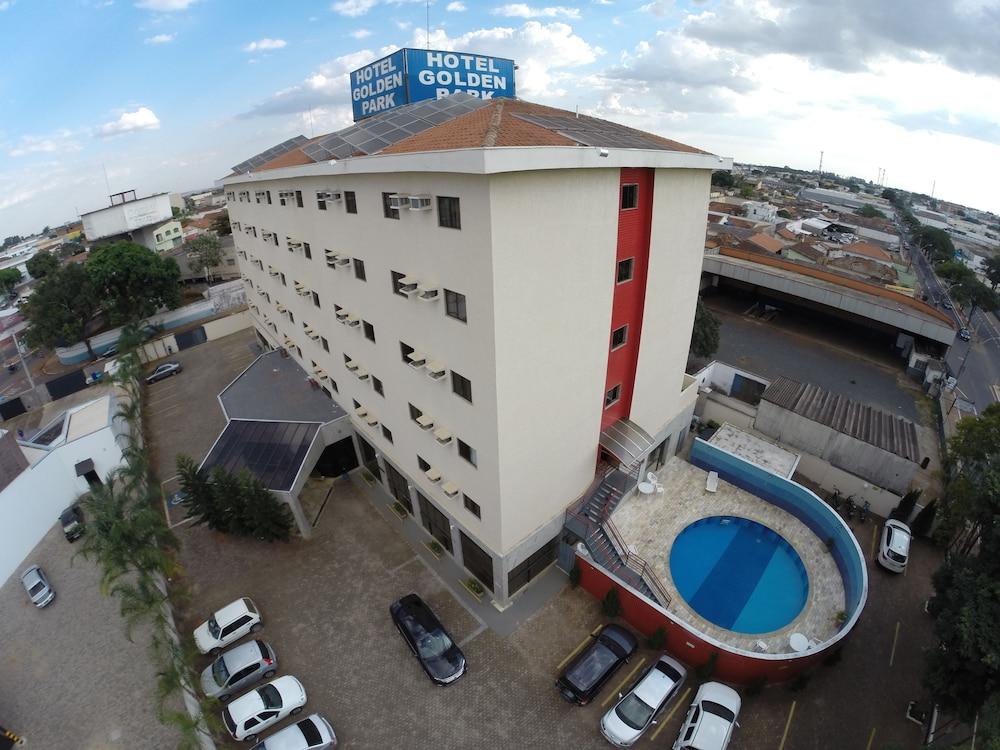 Hotel Golden Park Uberaba By Nacional Inn Exterior photo