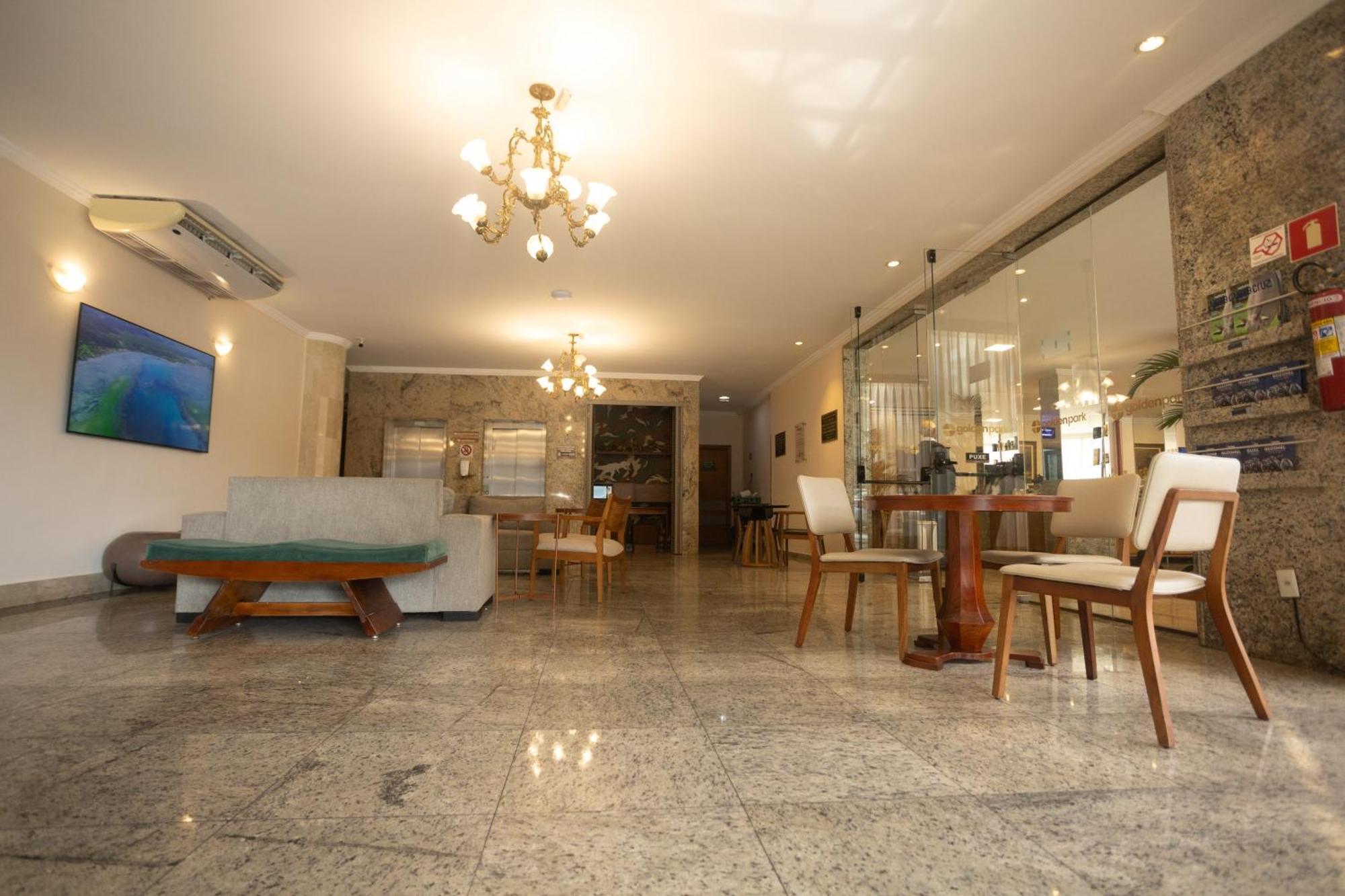 Hotel Golden Park Uberaba By Nacional Inn Exterior photo